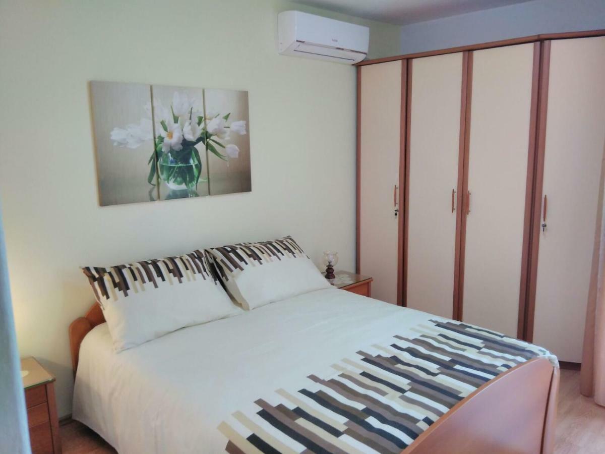 Apartment Tatjana Vis Bagian luar foto