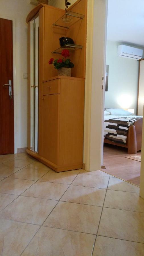 Apartment Tatjana Vis Bagian luar foto