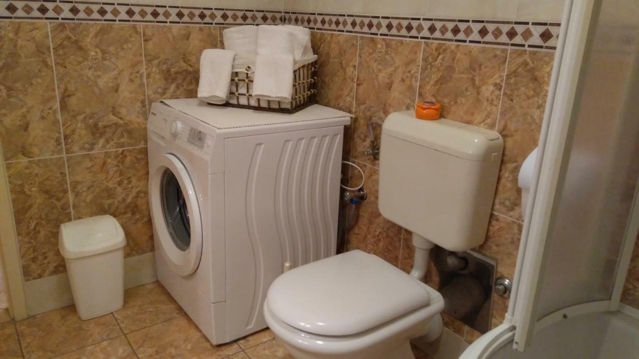 Apartment Tatjana Vis Bagian luar foto